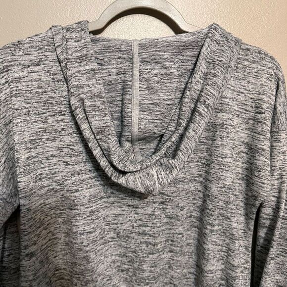 Athleta oversized gray pullover batwing hoodie size XS - Picture 7 of 8